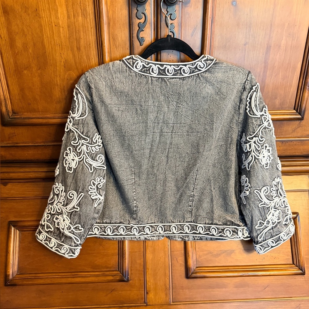 Soft Surroundings Wildwood Bolero Embroidered Jacket Acid Wash Gray White - Picture 7 of 11